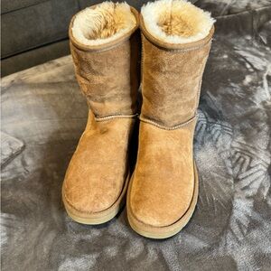 Size 9 Ugg Australia boots. Excellent condition